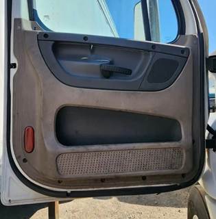 Freightliner Cascadia 113 Interior Part