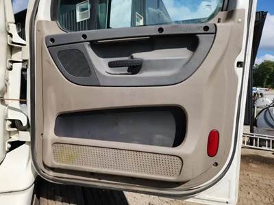 Freightliner Cascadia 113 Interior Part