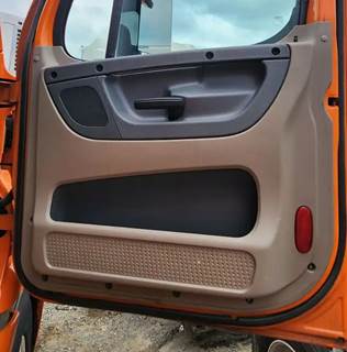 Freightliner Cascadia 113 Interior Part