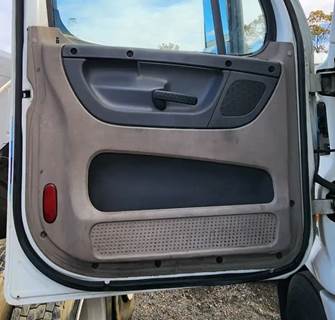 Freightliner Cascadia 113 Interior Part