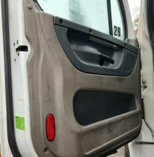 Freightliner Cascadia 113 Interior Part