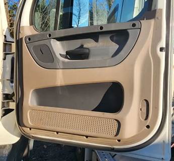 Freightliner Cascadia 113 Interior Part