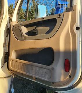 Freightliner Cascadia 113 Interior Part