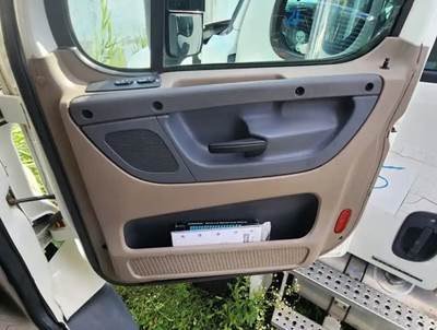 Freightliner Cascadia 113 Interior Part