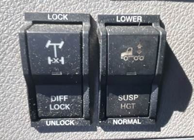 Freightliner Cascadia 116 Interior Part for a 2021 Freightliner Cascadia 116 Day Cab