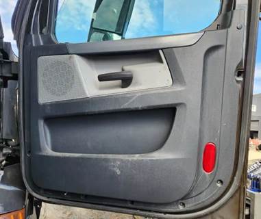 Freightliner Cascadia 116 Interior Part for a 2021 Freightliner Cascadia 116 Day Cab