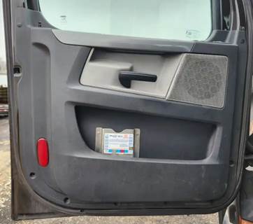 Freightliner Cascadia 116 Interior Part for a 2019 Freightliner Cascadia 116 Day Cab