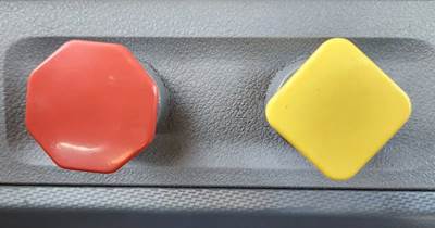 Freightliner Cascadia 116 Interior Part for a 2019 Freightliner Cascadia 116 Day Cab