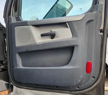 Freightliner Cascadia 116 Interior Part for a 2020 Freightliner Cascadia 116 Day Cab