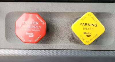 Used 2019 Freightliner Cascadia 116 Day Cab Miscellaneous Dash Switches