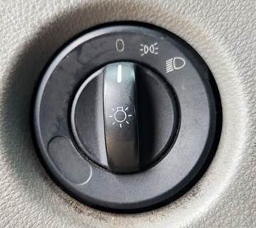Used 2019 Freightliner Cascadia 116 Dash Switches for Auxiliary Lights and Headlights