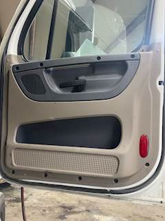 Freightliner Cascadia 125 Interior Part