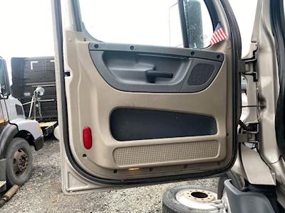 Freightliner Cascadia 125 Interior Part