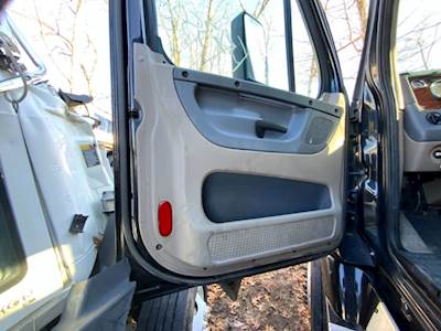 Freightliner Cascadia 125 Interior Part