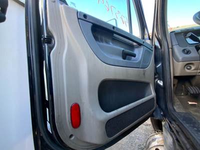 Freightliner Cascadia 125 Interior Part