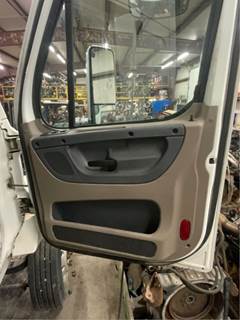 Freightliner Cascadia 125 Interior Part