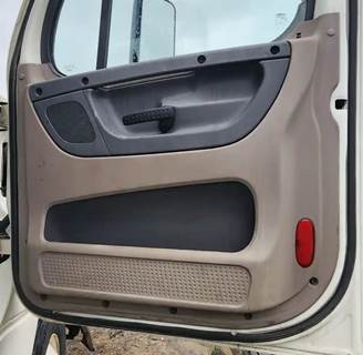 Freightliner Cascadia 125 Interior Part