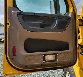 Freightliner Cascadia 125 Interior Part