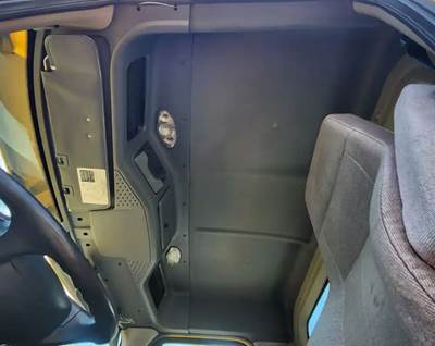 Freightliner Cascadia 125 Interior Part