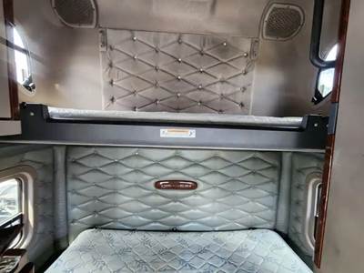Freightliner Cascadia 125 Interior Part