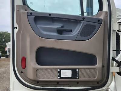 Freightliner Cascadia 125 Interior Part