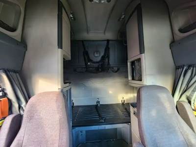 Freightliner Cascadia 125 Interior Part