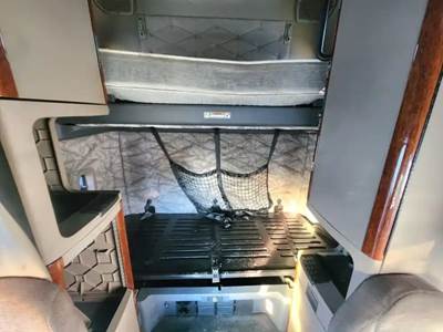 Freightliner Cascadia 125 Interior Part