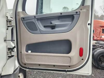 Freightliner Cascadia 125 Interior Part
