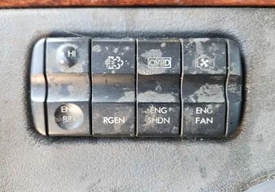 Used 2017 Freightliner Cascadia 125 Miscellaneous Dash Switches