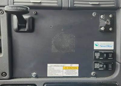 Used 2018 Freightliner Cascadia 125 Dash Switches, Trailer Brake/Inter Axle Diff/Fifth Wheel Slide