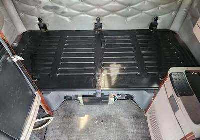Used 2014 Freightliner Cascadia 125 Bottom Sleeper Bunk, Black and Grey Plastic, 90" x 40"