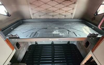 Used 2014 Freightliner Cascadia 125 Top Sleeper Bunk, Grey Plastic, 80.5" x 32"