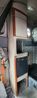 Used 2014 Freightliner Cascadia 125 Right Tan Sleeper Cabinets