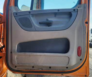 Used 2017 Freightliner Cascadia 125 Right Tan Interior Door Panel, Power