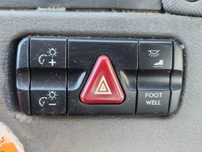 Used 2014 Freightliner Cascadia 125 Miscellaneous Dash Switches