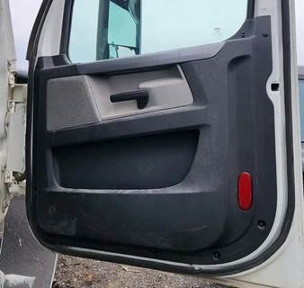 Freightliner Cascadia 126 Interior Part