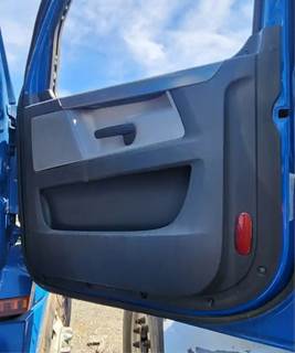 Freightliner Cascadia 126 Interior Part