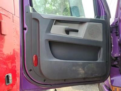 Freightliner Cascadia 126 Interior Part