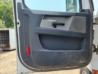 Freightliner Cascadia 126 Interior Part