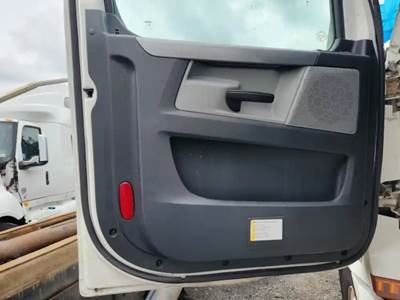 Freightliner Cascadia 126 Interior Part