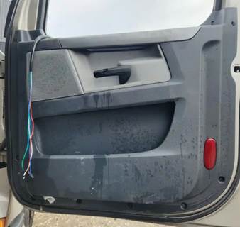 Freightliner Cascadia 126 Interior Part