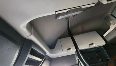 Freightliner Cascadia 126 Interior Part