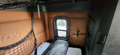 Freightliner Cascadia 126 Interior Part