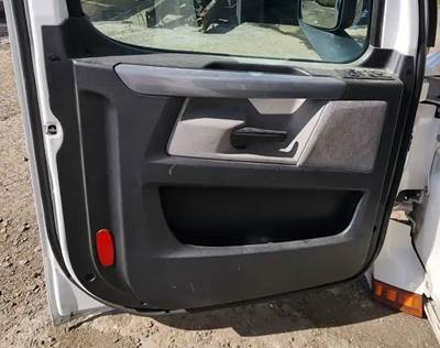 Freightliner Cascadia 126 Interior Part