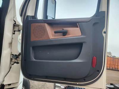 Freightliner Cascadia 126 Interior Part