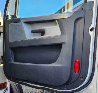 Freightliner Cascadia 126 Interior Part