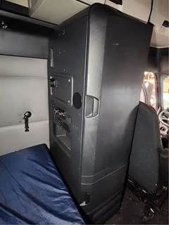 Freightliner Cascadia 126 Interior Part