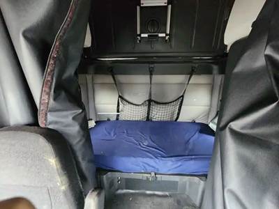 Freightliner Cascadia 126 Interior Part