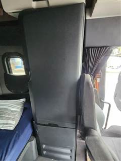 Freightliner Cascadia 126 Interior Part