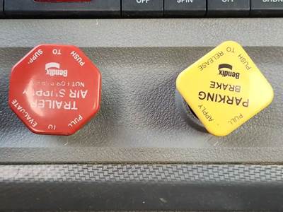 Freightliner Cascadia 126 Interior Part